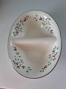 Pfaltzgraff Winterberry Stoneware 1 OVAL SLOTTED OVAL SERVING BOWL DISH 10 1/4" - Picture 1 of 3