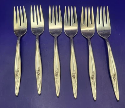 Набор вилок для салата Reed & Barton NOSTALGIA 1963 серебристые 6 7/8 дюйма с 6 розовыми акцентами - Изображение 1 из 3