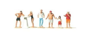 HO scale Beachgoers at Stand (6) Figure Set by Merten (Preiser) 212524 - Picture 1 of 1