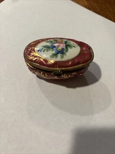 Vintage Limoges Hand Painted Porcelain Oval Trinket Box - Picture 1 of 4