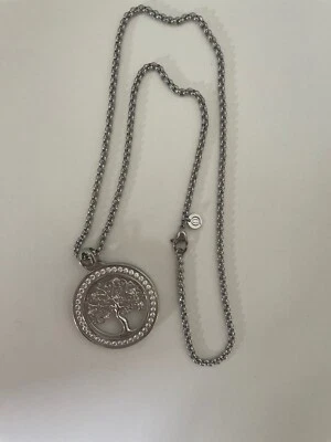 Neue Halskette von der Schmuckmarke Quoins - Bild 1 von 4