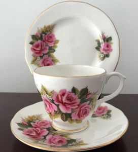 FINE DUCHESS ENGLISH BONE CHINA CUP SAUCER PLATE TRIO SO PRETTY & PERFECT - Picture 1 of 6