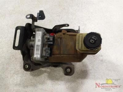 Nissan Pathfinder 2020 cilindro maestro de freno Foto 1 de 4