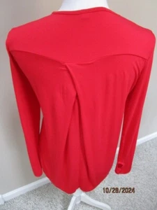 Amazon Mippo Women's Red Long Sleeve Workout Tunic Top Pleated Back Size M - Picture 1 of 5