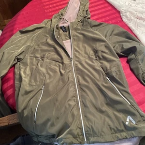 Athletic Collection Women’s Zip-Up Hoodie with LSleeves and pockets - Picture 1 of 6