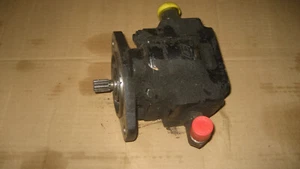 PARKER HYDRAULIC MOTOR GEAR PUMP PULLED FROM RAYMOND DSD50 - Picture 1 of 10