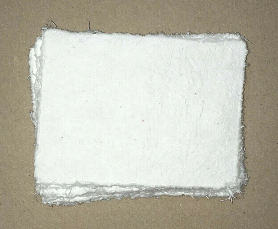 Papel Hecho a Mano - 20 Hojas - 6"x8" - BLANCO - Borde de Tapa - Natural Libre de Ácidos Foto 1 de 3