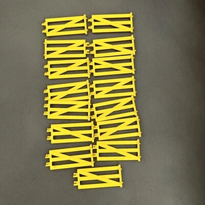 PLAYMOBIL YELLOW FENCE Section REF 3412-3436-3499-3716-3769-3775 $2.44 Each - Picture 1 of 4