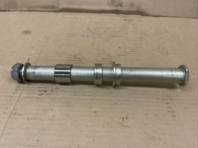 Yamaha YZF R6r 2009, eje de rueda trasera, eje de llanta trasera #1023234 Foto 1 de 4