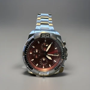 Fossil Inner Truth Quarz rotes Zifferblatt Herrenuhr FS6017 Edelstahl NEU - Bild 1 von 15