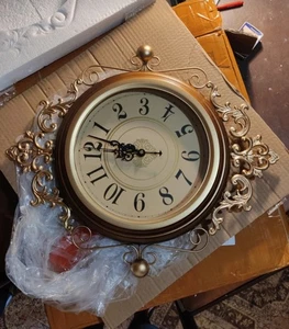 Orologio da parete in metallo  stile antico colore oro bronzo - Foto 1 di 2