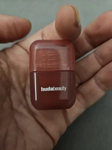 NEW Huda Blush Filter Soft Glow Liquid Blush Travel MINI 0.06oz Strawberry Cream - Picture 1 of 6