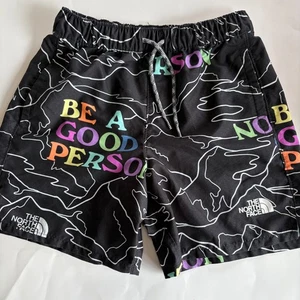 The North Face Jungen M 10 schwarz Be a Good Person Badeshorts Strand Bademode 5" - Bild 1 von 8