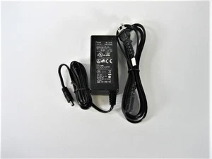 Icom - Switching Power Adapter - BC-207S - SA142B-12U - 12V 3.5A 42W - New - Picture 1 of 11