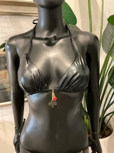 Bikini de cuero negro (inmitación) con encantadores bikinis ¡dije de pala negra! - Imagen 1 de 4