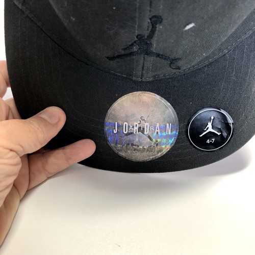 Cappello berretto con tesa piatta Air Jordan Jumpman ragazzo taglia 4 7 nuovo con etichette grigio regolabile