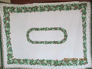 HOLLY & BERRIES ~ MANTEL DE NAVIDAD ~ COMO NUEVO ~ 50" X 65" - Imagen 1 de 3