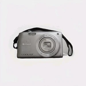 Nikon COOLPIX S3200 16.0MP Digital Camera Silver Not Tested NO CHARGER - Picture 1 of 1