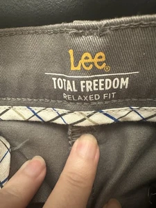 Lee Total Freedom entspannte Passform Herren Chino vorne flach grau Hose Größe 36 x 34 neu ohne Etikett - Bild 1 von 9
