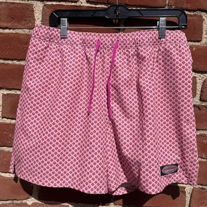 Vineyard Vines $98 peach printed Men's Swim trunks Shorts medium 5"NEW - Picture 1 of 5