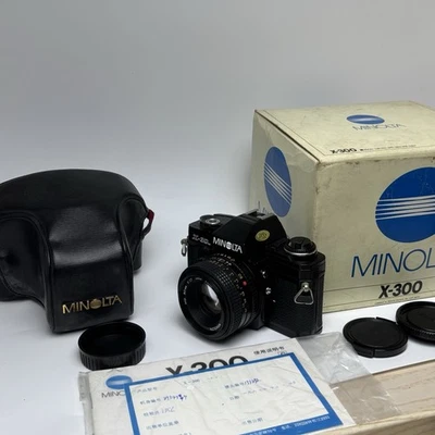 Cámara fotográfica Minolta X-300 SLR 135 con lente MD 50mm F1.7, con estuche y caja. Foto 1 de 4