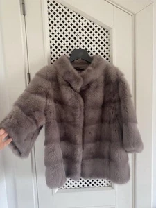 Natürlicher hellgrauer Nerzmantel S Real Mink - Bild 1 von 6