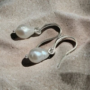 Pear Teardrop 925 Sterling Silver Freshwater Pearl Drop Hoop Earrings - Picture 1 of 10