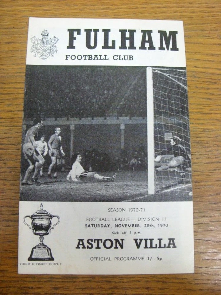 28/11/1970 Fulham v Aston Villa  (slight fold, team changes). All UK orders have - Image 1 of 1