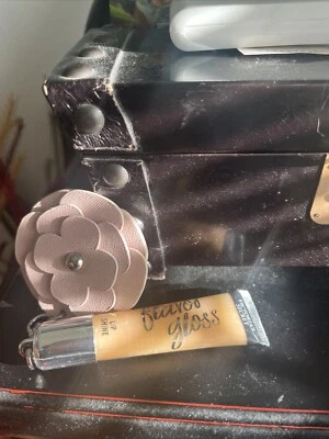 Victoria's Secret Flavor Gloss Lip Shine Chain Fob New Sealed  ~ Slice of Heaven - Image 1 of 4