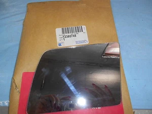 NOS GM Door Mirror Glass Chevrolet K2500 K3500 GMC K2500 K3500 12385748 - Picture 1 of 3