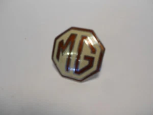Emblema de parrilla MG años 1936-60, crema y bronce - Imagen 1 de 4