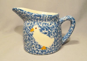 Vintage Gustin Keramik Schwammgeschirr blau Stippel Ente Milchkännchen - Bild 1 von 4