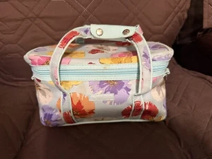 PRETTY MAKEUP BAG FROM BASICS - Picture 1 of 8