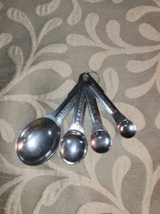Vintage Aluminum Nesting Measuring Spoons with Ring Oval US Std Set of 4 A3 - Picture 1 of 5
