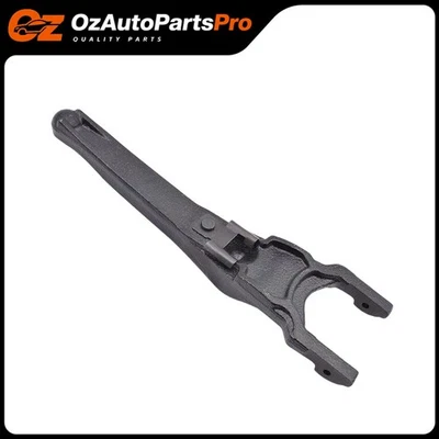 Clutch Release Fork For Mitsubishi Lancer Galant Magna Verada Nimbus MD747524 - Image 1 of 4