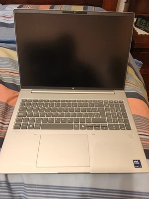HP Probook 4 G1i Ultra 7 255U 32Gb 1Tb - Immagine 1 di 4