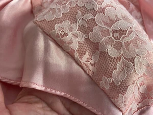 Vintage Victoria's Secret hochgeschnittenes Höschen seidig Satin schimmernd rosa Hahn Größe S - Bild 1 von 5