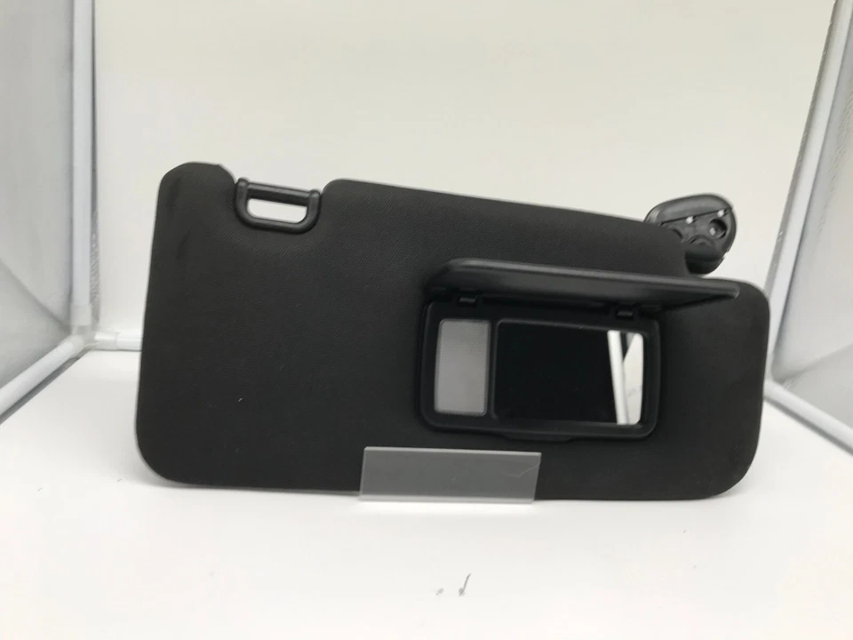 Черный оригинальный пассажирский солнцезащитный козырек для Subaru WRX 2016-2018 годов выпуска SV0511 - Изображение 1 из 4