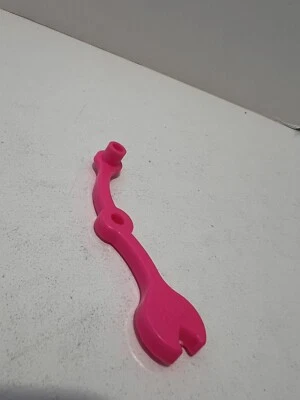 THE GRAPE ESCAPE Board Game 1992 One (1) Piece Pink Replacement Part - Image 1 of 3