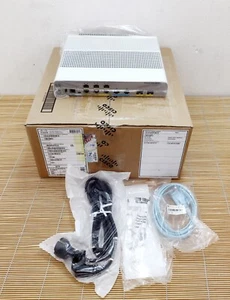 Neu Cisco WS-C3560CX-8XPD-S 3560-CX 6 GE PoE+ 2 MultiGE PoE+ New Open Box - Picture 1 of 1