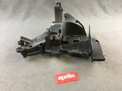 Carcasa velocímetro mano derecha APRILIA TUONO RSV4 1000 R DX 2011-2014 898642 Foto 1 de 4