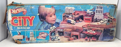 Hot Wheels City Service Center Sto & Go Set Car Wash Garage Gas Vintage 1979 - Image 1 of 4