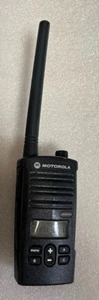 Motorola RDM2070D Walmart Radio dwukierunkowe Walkie Talkie RDM2070BFAAS z baterią - Zdjęcie 1 z 12