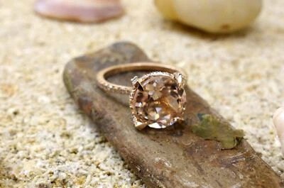 Anillo de cumpleaños de diamantes y morganita de 1,2 quilates solitario de 4 puntas de oro rosa sólido de 14 k Foto 1 de 4