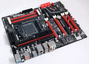 carte mère ASUS CROSSHAIR V FORMULA socket AM3 et AM3+ - Imagen 1 de 8