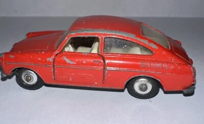 Coche Vintage Matchbox Serie 67 Volkswagen 1600TL Rojo Lesney Inglaterra Foto 1 de 4
