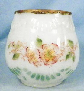 Viktorianisches Kammglas Vase Milchglas rosa Blumen Waschtisch Accessoire antik - Bild 1 von 5