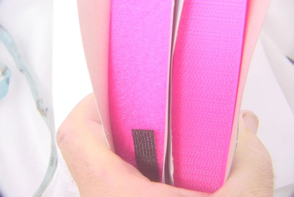 BUTW hook and loop tape sew on hot pink  1" x 25 yards  4535P  - Image 1 of 1