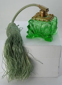 Tompadour Fancy Green Glass Filigree Brass Rhinestones Perfume Atomizer Pompdour - Picture 1 of 8