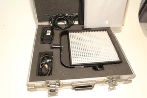 Litepanels 1 x 1 Bi-Focus Daylight LED Light Kit w Custom Innerspace case - Picture 1 of 18